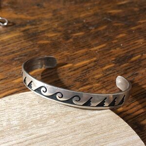 Silver Wave Pattern Bracelet
